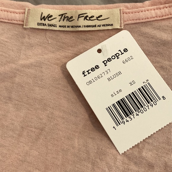 Free People’s We The Free Blush Pink V-Neck - Picture 7 of 12